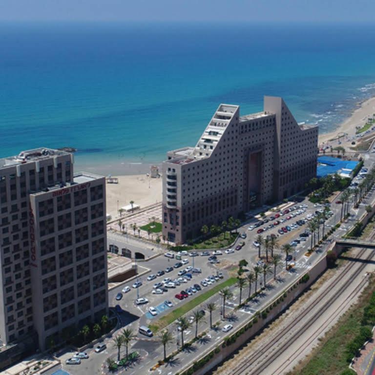 Almog Tower Aparthotel Haifa Exterior photo
