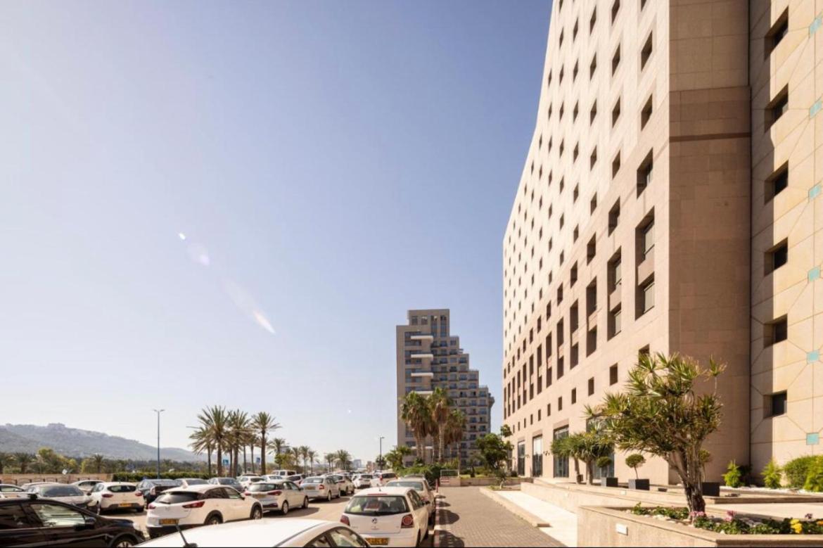 Almog Tower Aparthotel Haifa Exterior photo