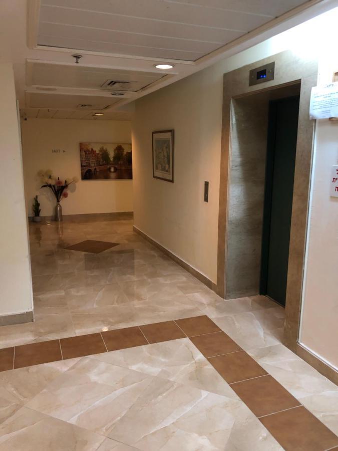 Almog Tower Aparthotel Haifa Exterior photo